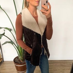 BNWT H&M Sherpa Vest Size Small